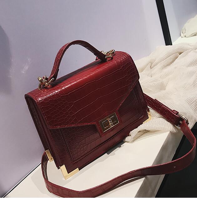 Retro Fashion Female Square bag 2018 New Quality PU Leather Women bag Crocodile pattern Tote bag Lock Shoulder Messenger Bags